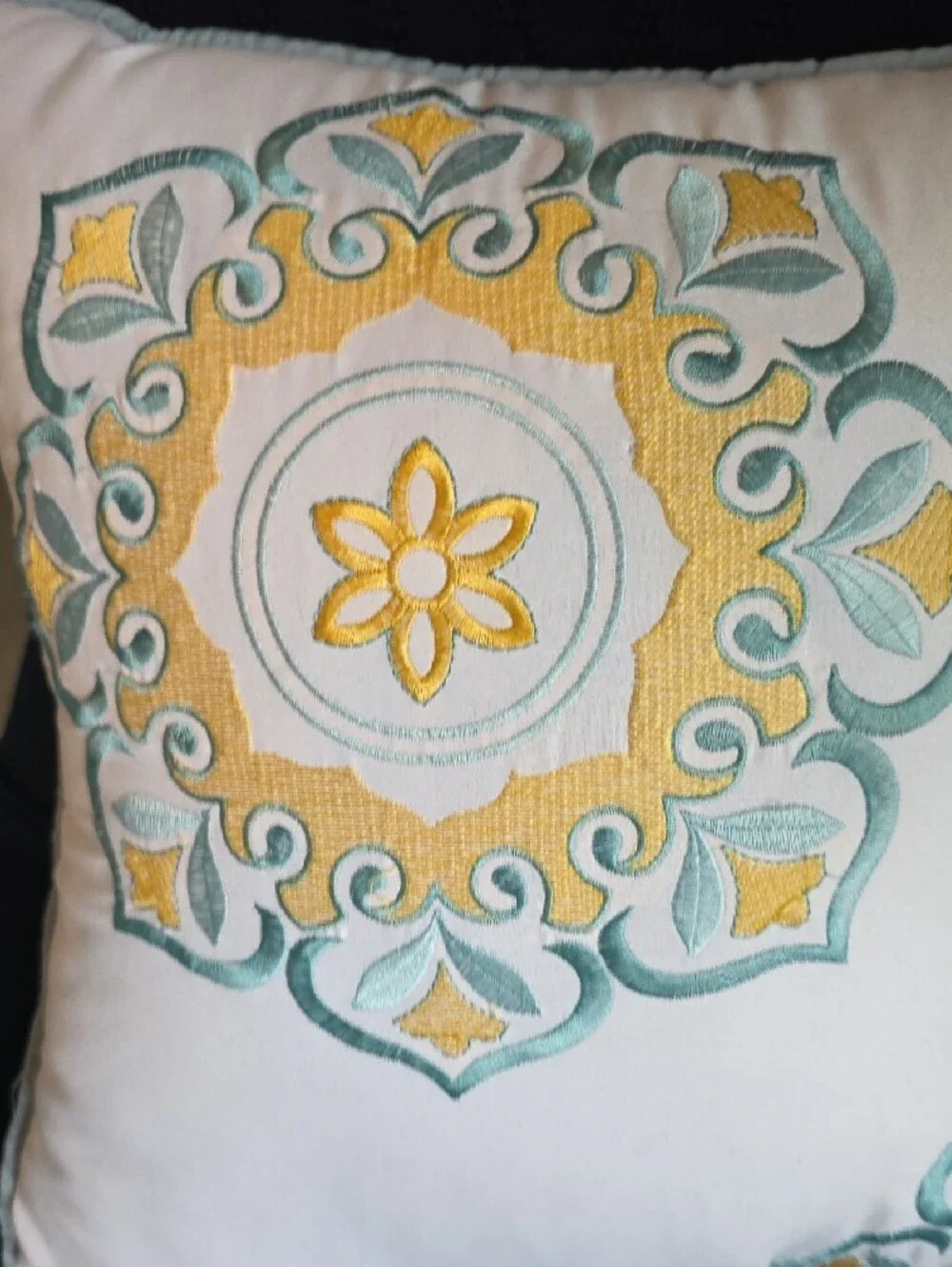 🌿 White Accent Pillow with Yellow & Teal Embroidered Medallions